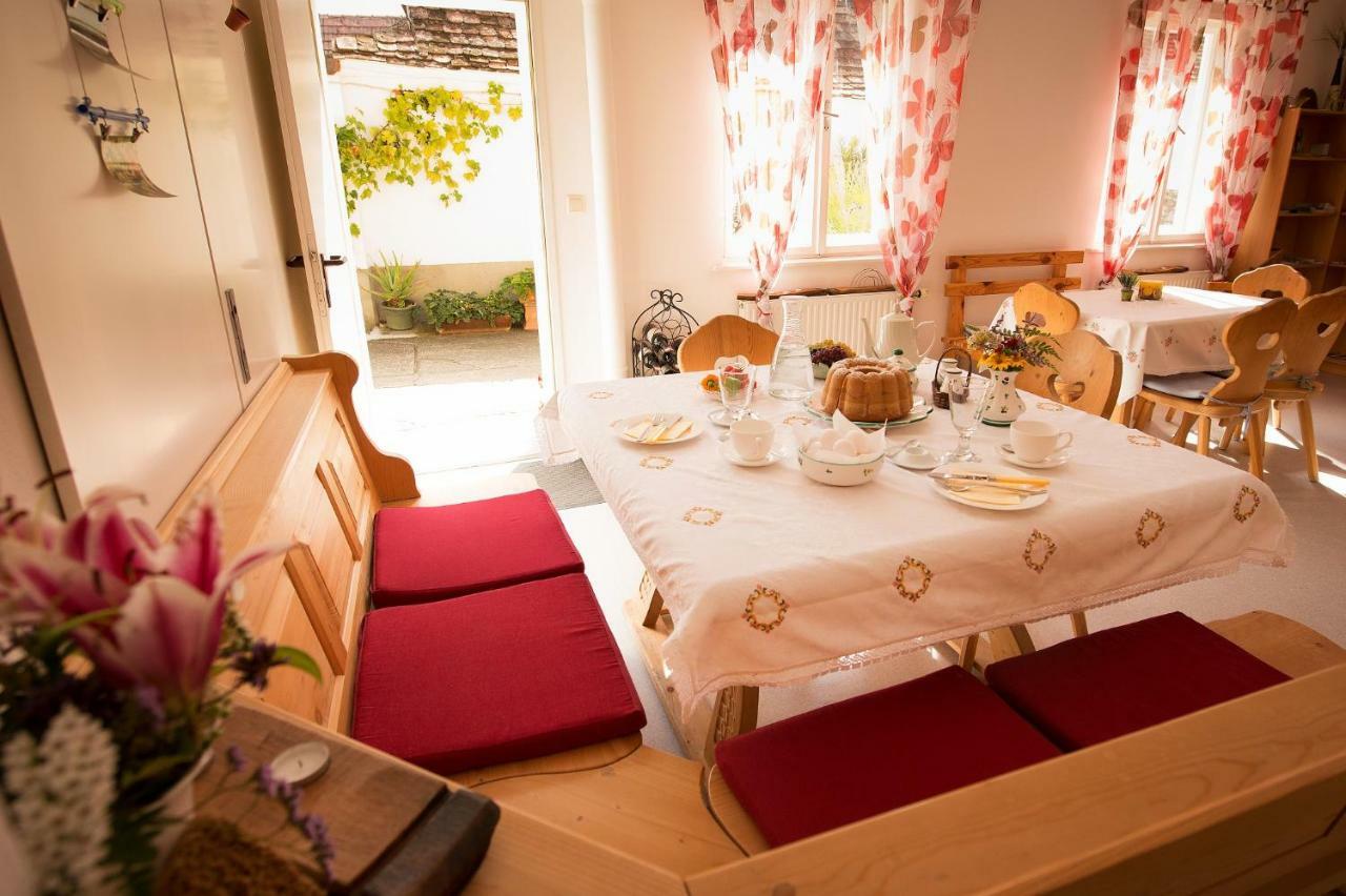 Weingut Familie Krell Hotel Mitterretzbach Kültér fotó